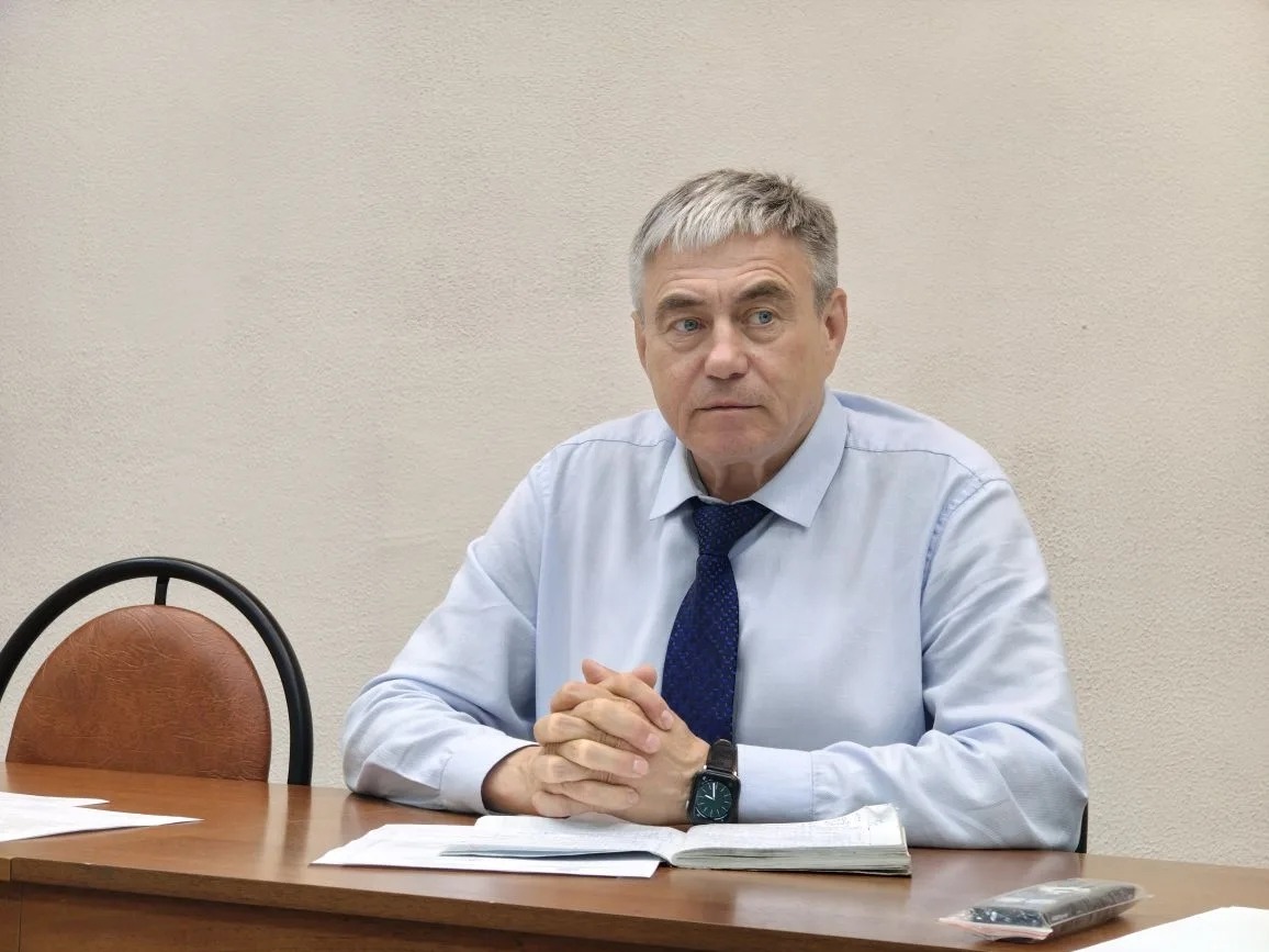 Глава администрации Ковровского района Вячеслав Скороходов провёл традиционную еженедельную планёрку, на которой подвели итоги прошедшей недели и определили задачи на ближайшее время..
